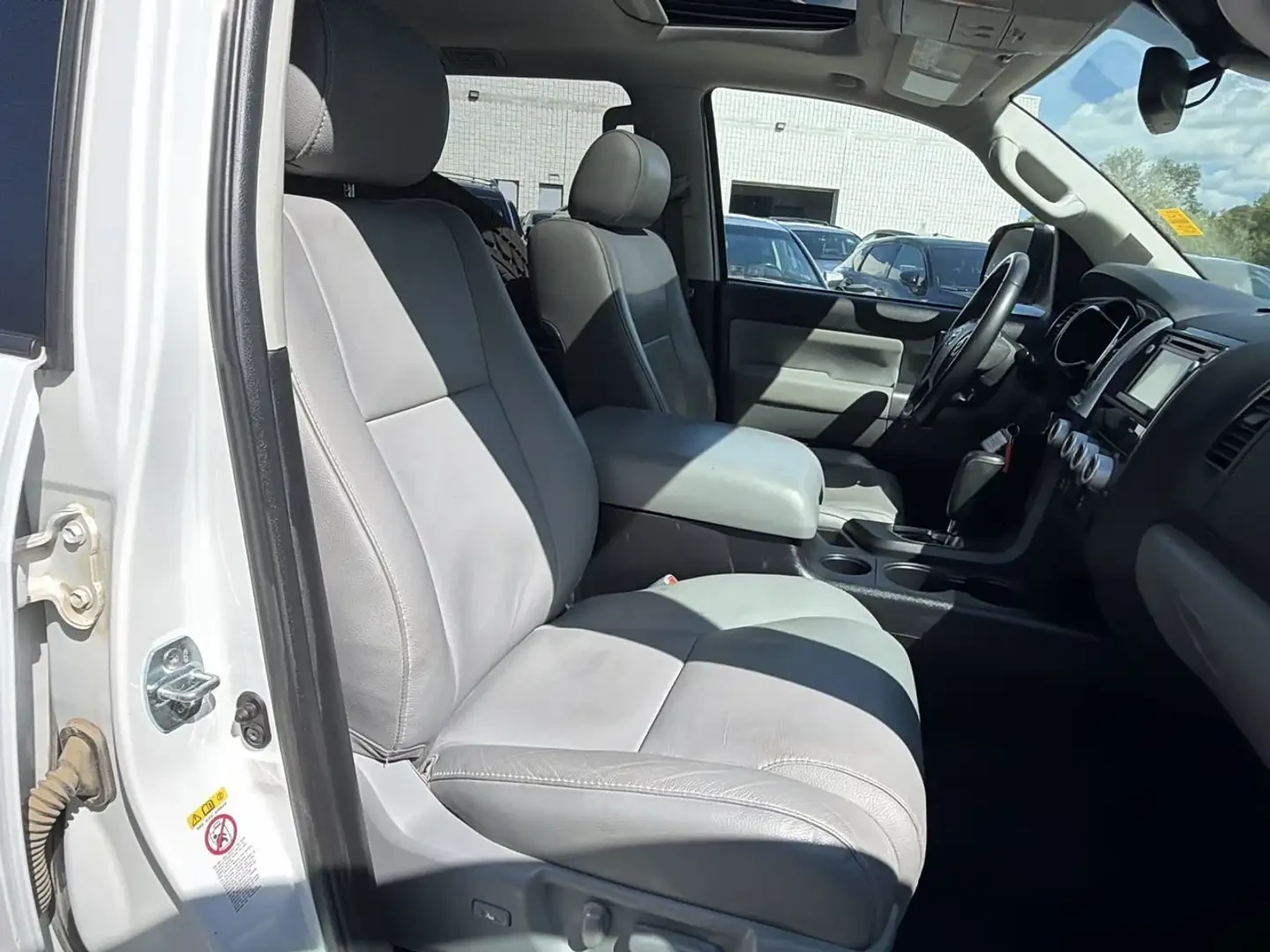 Toyota Sequoia 5.7* V8* �������* ������* ������*  | Mobile.bg � ����������� 15