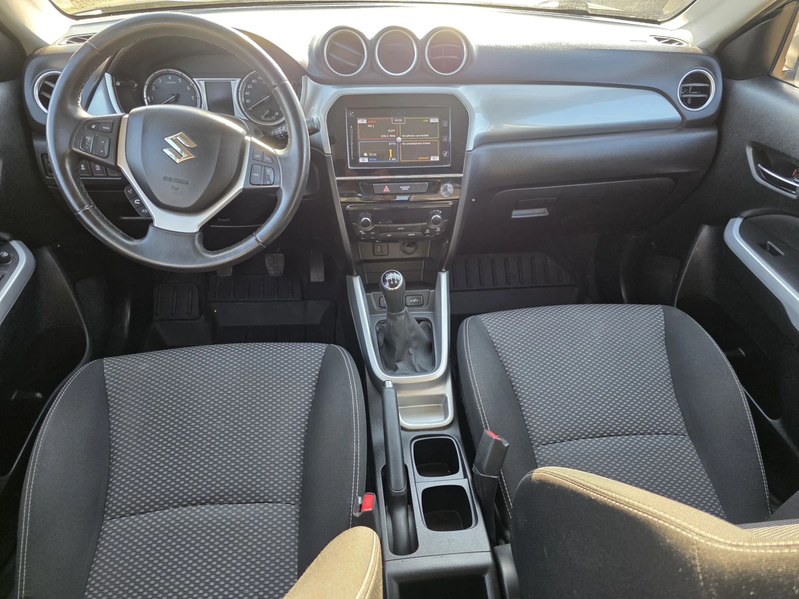 Suzuki Vitara 1.6 бензин , снимка 11 - Автомобили и джипове - 56584706