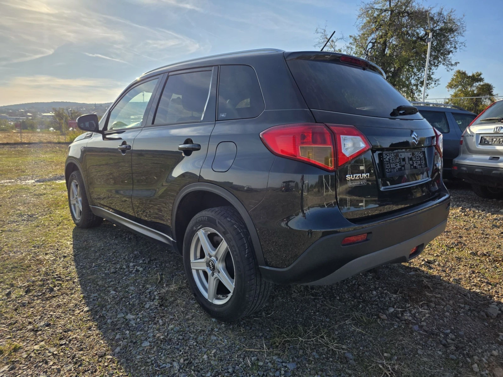 Suzuki Vitara 1.6 бензин , снимка 7 - Автомобили и джипове - 56584706