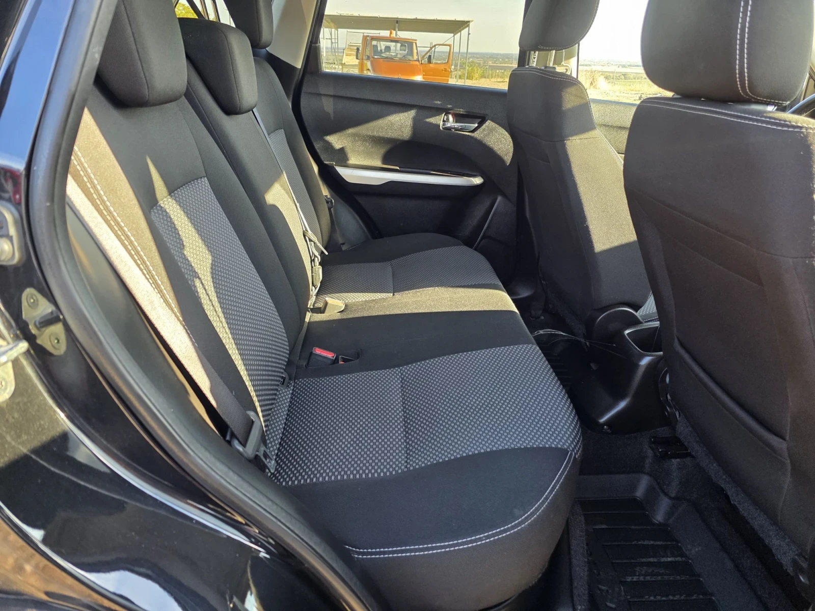 Suzuki Vitara 1.6 бензин , снимка 13 - Автомобили и джипове - 56584706