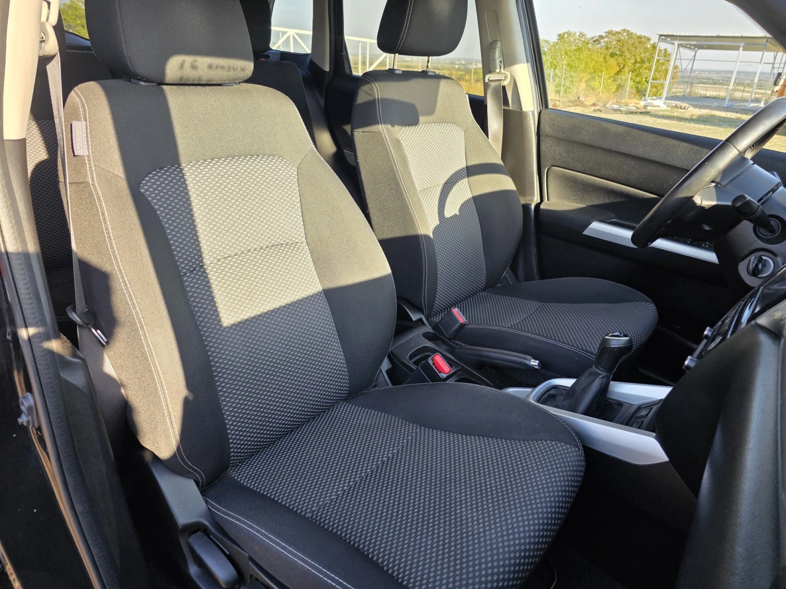 Suzuki Vitara 1.6 бензин , снимка 14 - Автомобили и джипове - 56584706