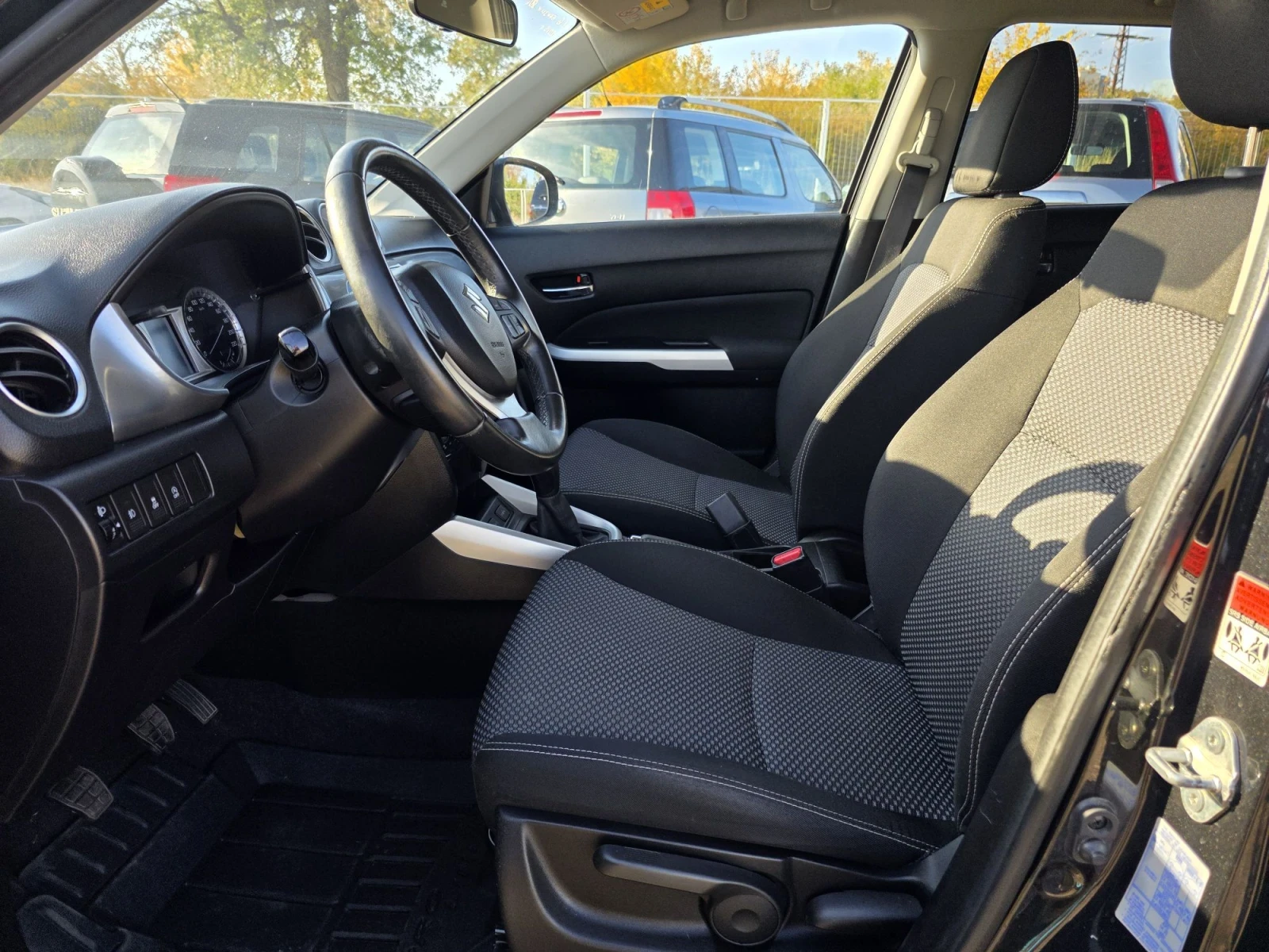Suzuki Vitara 1.6 бензин , снимка 9 - Автомобили и джипове - 56584706