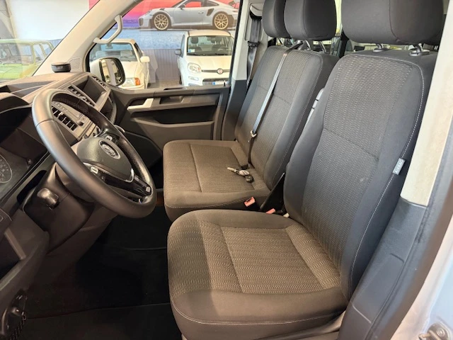 VW Caravelle 2.0 TDI 150 CV COMFORT AUT. E6, снимка 9 - Бусове и автобуси - 54555238