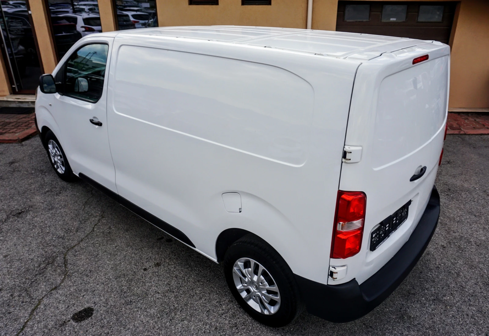 Citroen Jumpy 2.0BLUEHDI ТЕРМОИЗОЛИРАН - изображение 4