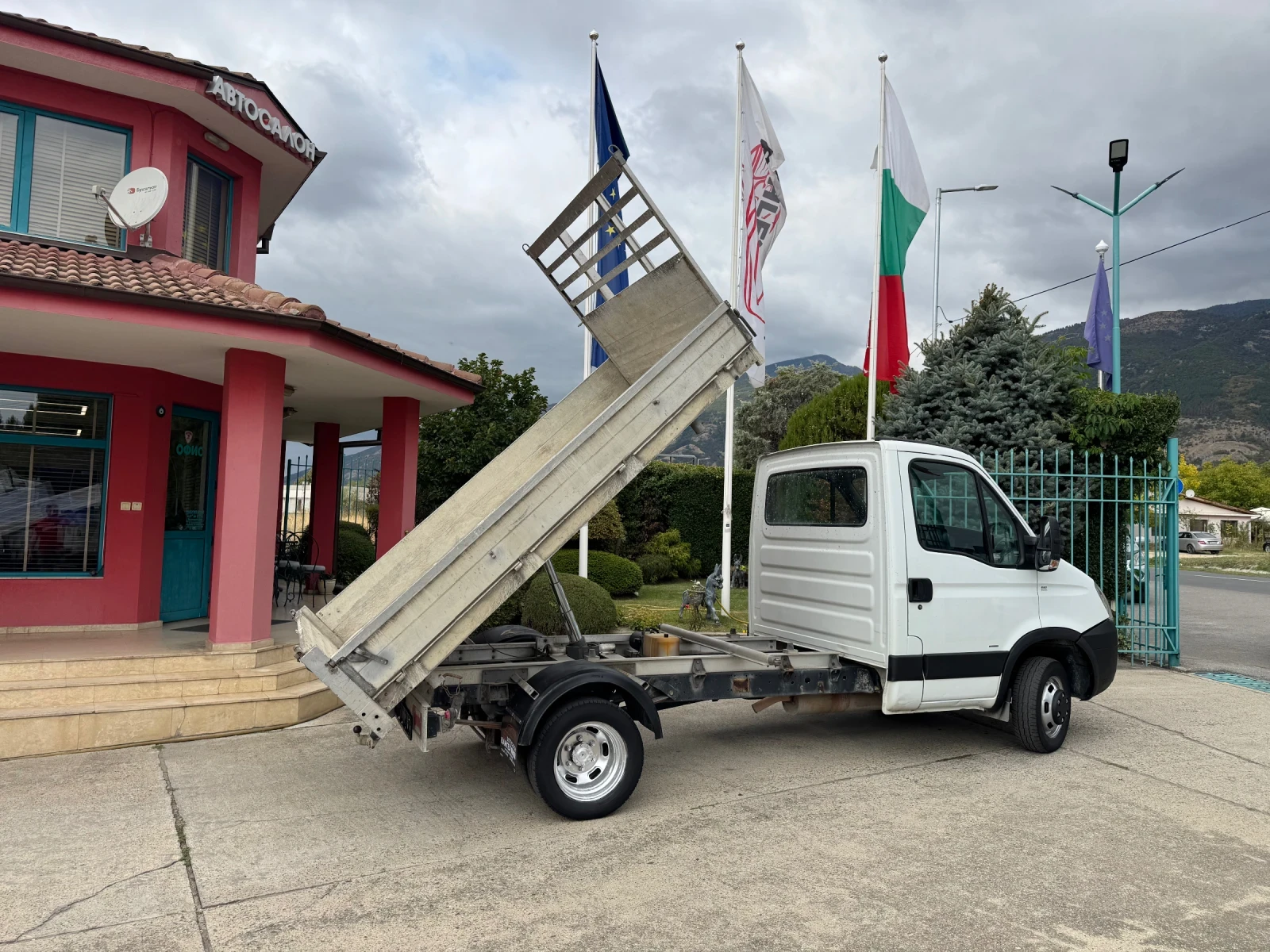 Iveco Daily 3.0HPI* 35C15* Тристранен самосвал* 3.20 метра кош - изображение 9