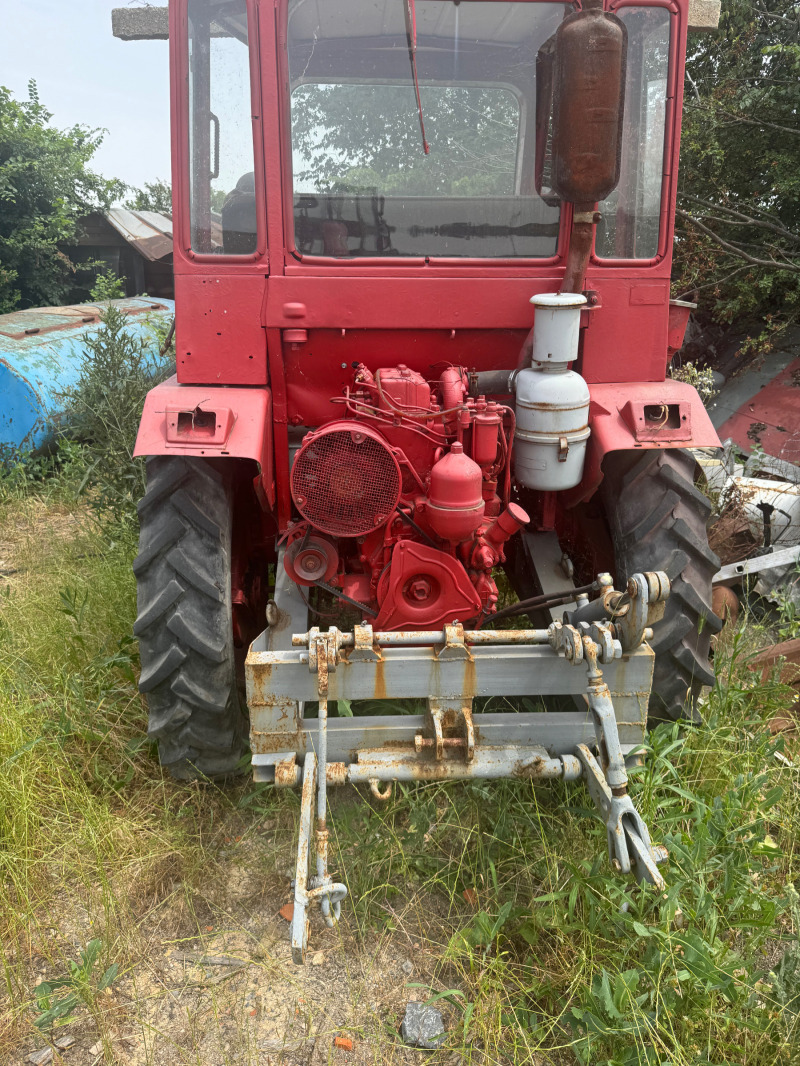 Трактор Т T16, снимка 2 - Селскостопанска техника - 46411089