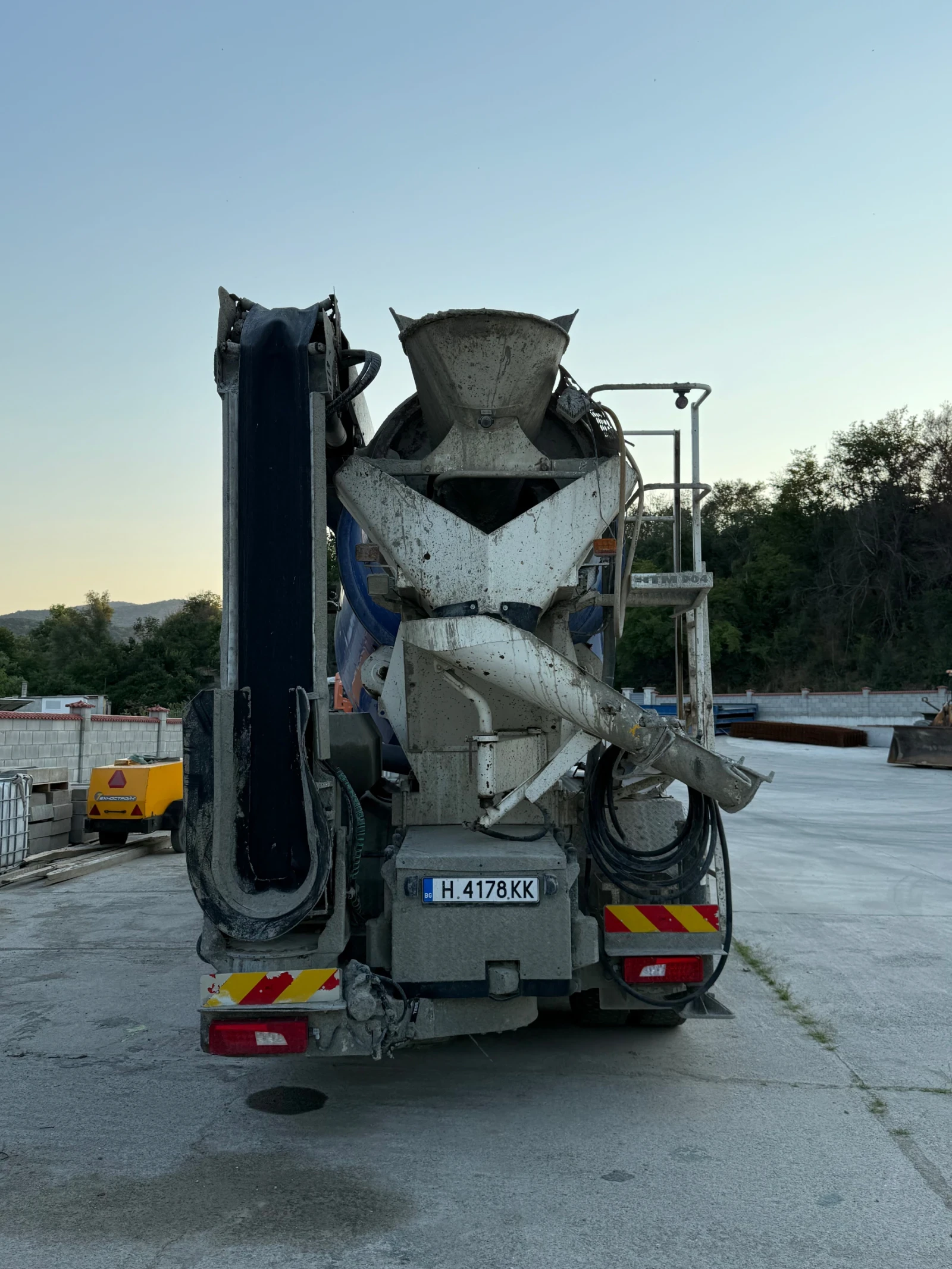Бетон помпа Scania G490 ЛЕНТА LIEBHERR 16м. 9m3 - изображение 4