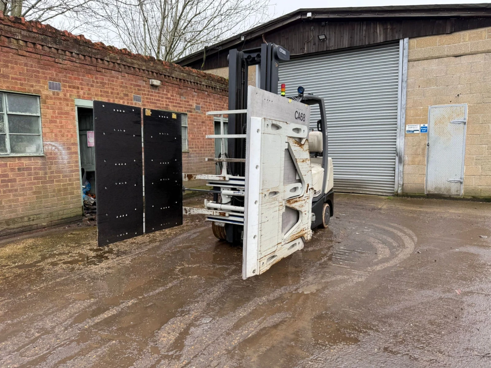 ������� Atlet | Mobile.bg � ����������� 4