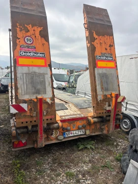 ����� �� �������� �� �� ������ Goldhofer 4- ����