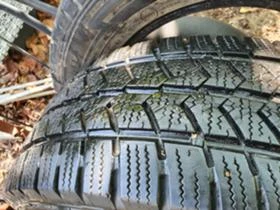 Гуми Зимни 215/65R16, снимка 8