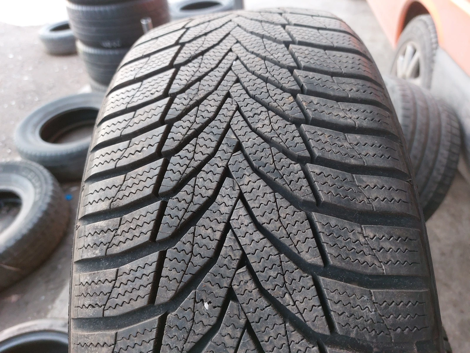 ���� 225/45R18 | Mobile.bg � ����������� 2