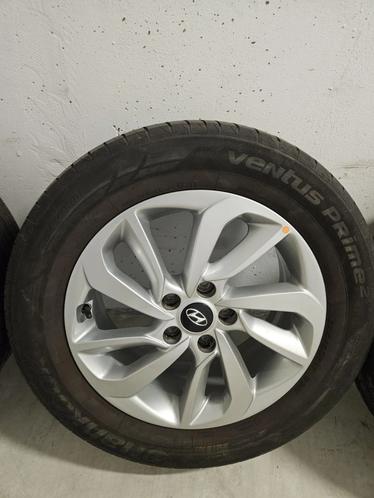 Гуми с джанти Hankook 225/60R18, снимка 3 - Гуми и джанти - 55172824