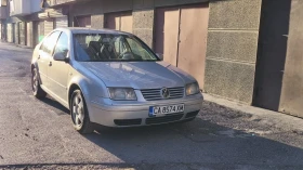 VW Bora 1.6 SR, снимка 1