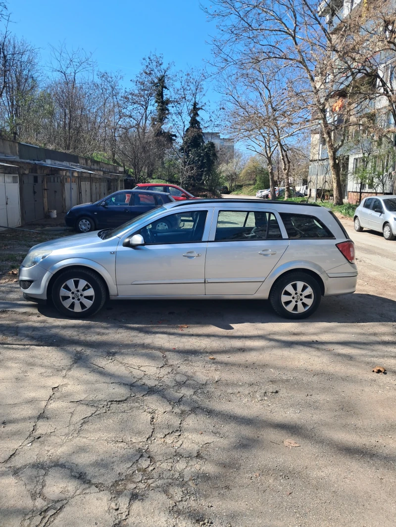 Opel Astra, снимка 4 - Автомобили и джипове - 46602960