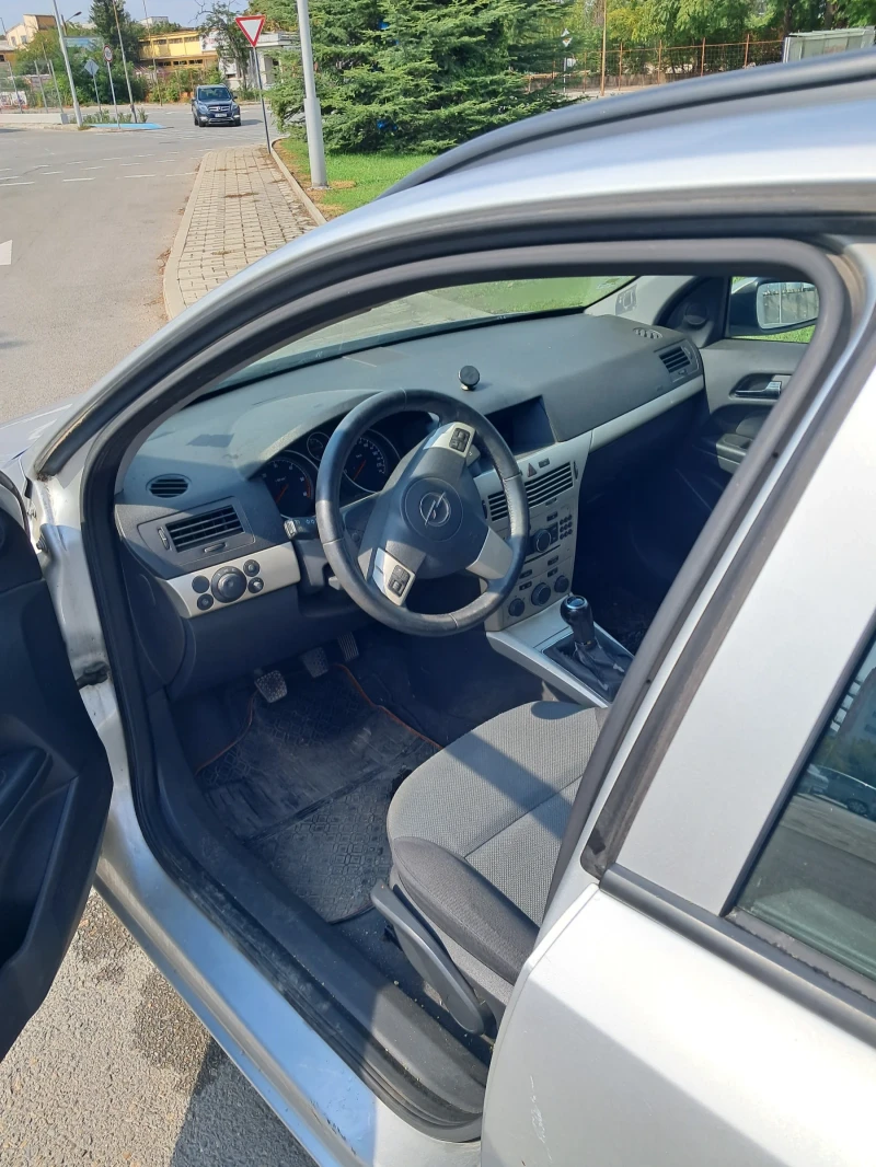 Opel Astra, снимка 13 - Автомобили и джипове - 47668882