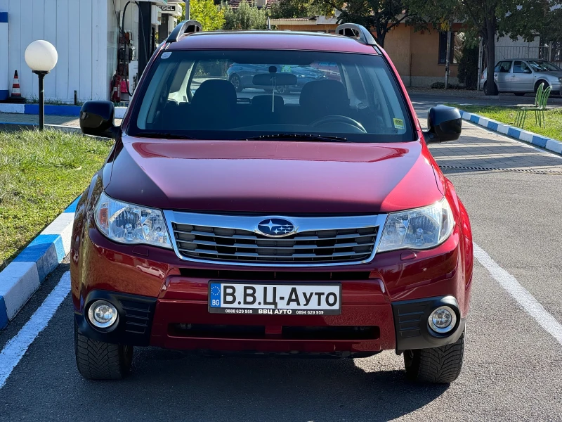 Subaru Forester 2.0Бензин/4х4/Сервизна история! , снимка 2 - Автомобили и джипове - 47398831