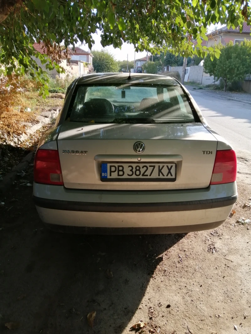 VW Passat, снимка 8 - Автомобили и джипове - 47964095