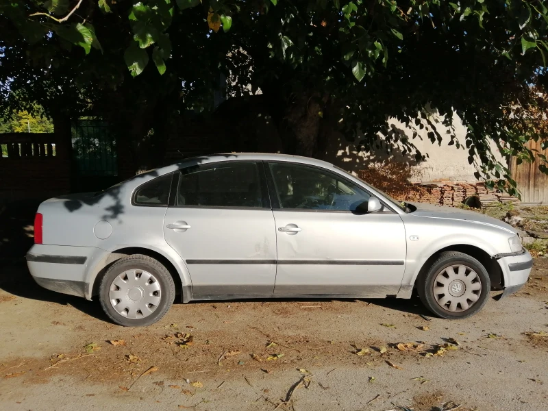 VW Passat, снимка 6 - Автомобили и джипове - 47964095