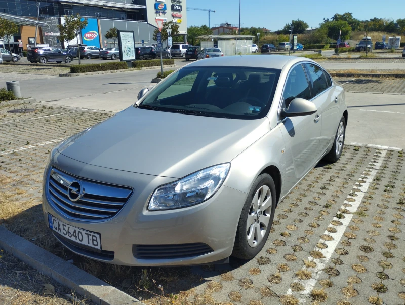 Opel Insignia, снимка 1 - Автомобили и джипове - 47973741