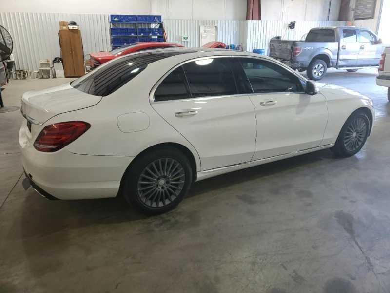 Mercedes-Benz C 300, снимка 3 - Автомобили и джипове - 48158125