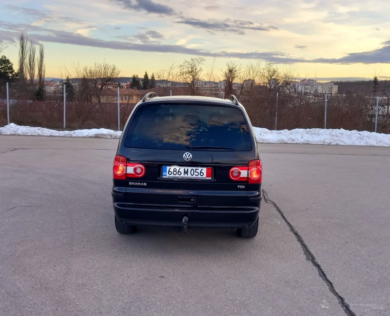 VW Sharan 1.9 TDi/131, снимка 3 - Автомобили и джипове - 48635740