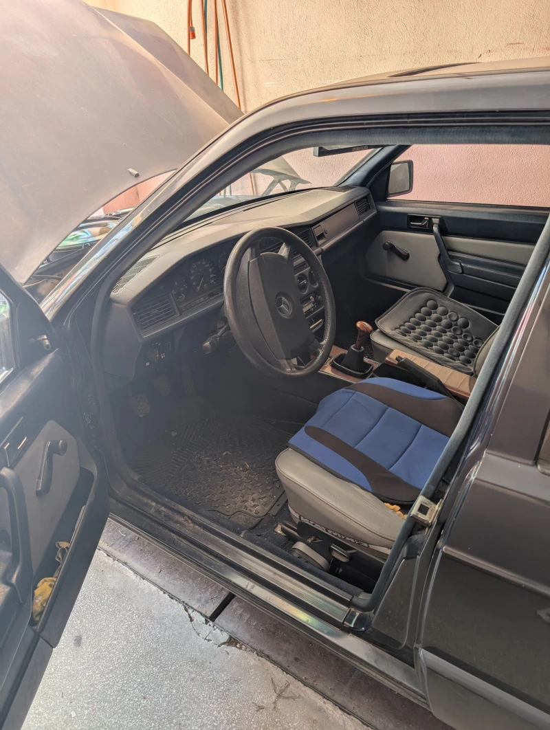 Mercedes-Benz 190 E, снимка 3 - Автомобили и джипове - 52061768