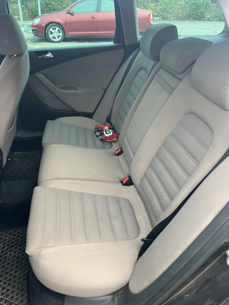VW Passat, снимка 7 - Автомобили и джипове - 52636920