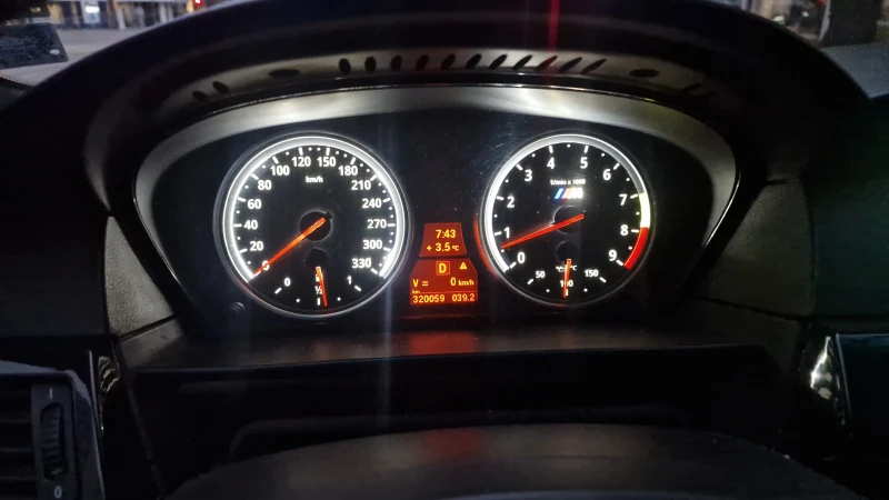 BMW 525, снимка 16 - Автомобили и джипове - 52996931