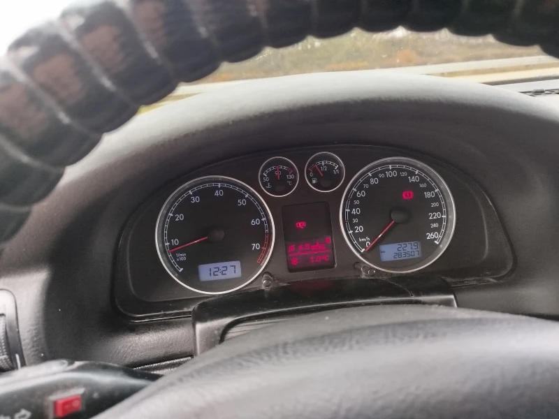 VW Passat, снимка 7 - Автомобили и джипове - 52813253