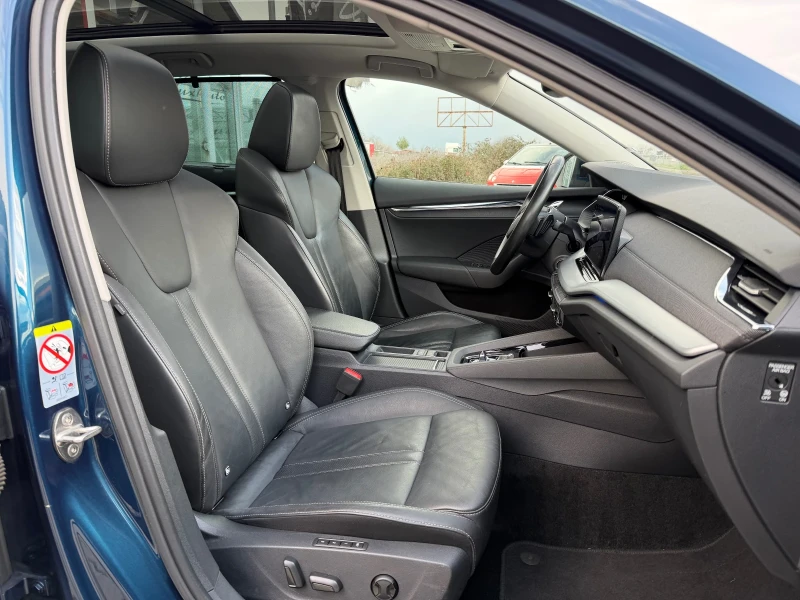 Skoda Octavia 2.0TDI#DISTR#PANORAMA#CAMERA#MATRIX#KEYLESS#FULL, снимка 13 - Автомобили и джипове - 52915815