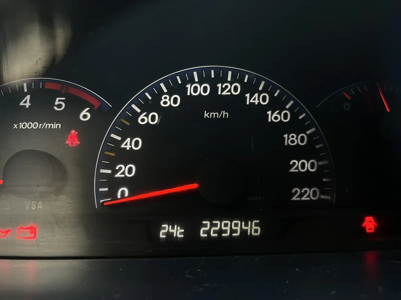 Honda Fr-v, снимка 13 - Автомобили и джипове - 53101944