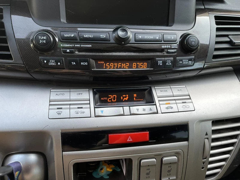 Honda Fr-v, снимка 7 - Автомобили и джипове - 53101944