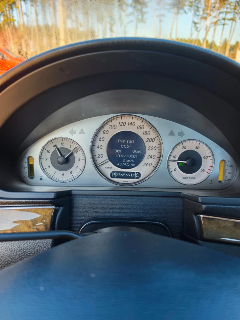 Mercedes-Benz E 320, снимка 8 - Автомобили и джипове - 53151096