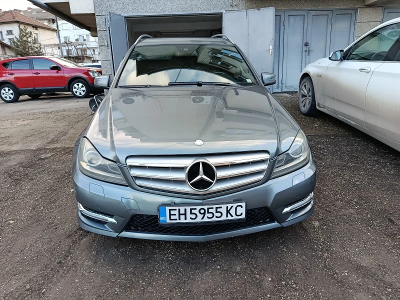 Mercedes-Benz C 220, снимка 2 - Автомобили и джипове - 53404796