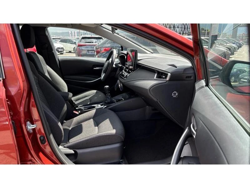 Toyota Corolla SDN 1.5 6MT EXECUTIVE MY25 - НОВА, снимка 6 - Автомобили и джипове - 54843877