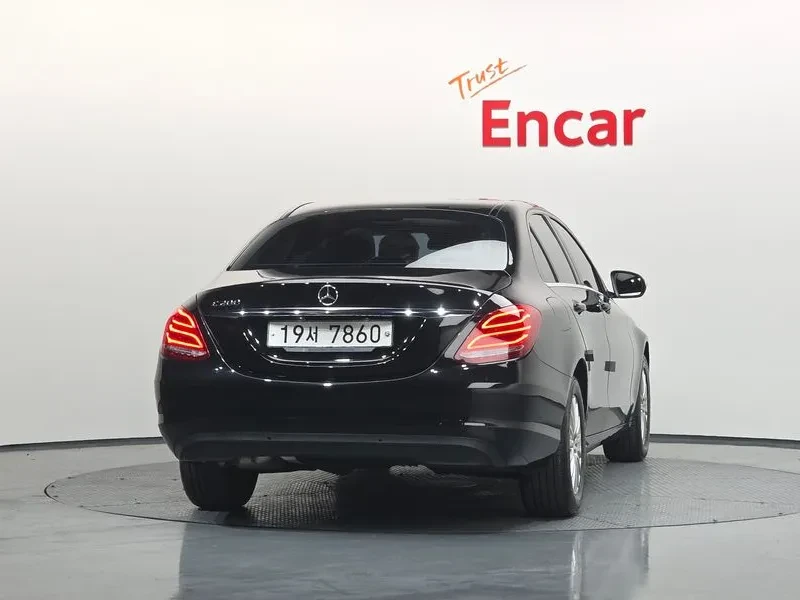 Mercedes-Benz C 200 W205 C200, снимка 4 - Автомобили и джипове - 54918234