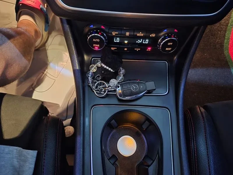 Mercedes-Benz CLA 220 Amg Line, снимка 14 - Автомобили и джипове - 55787553