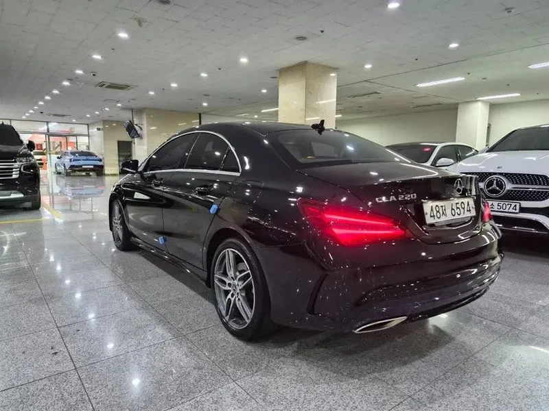 Mercedes-Benz CLA 220 Amg Line, снимка 3 - Автомобили и джипове - 55787553