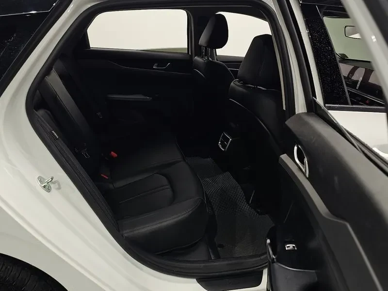 Kia K5 2.0 Lpi Trendy, снимка 11 - Автомобили и джипове - 55886726