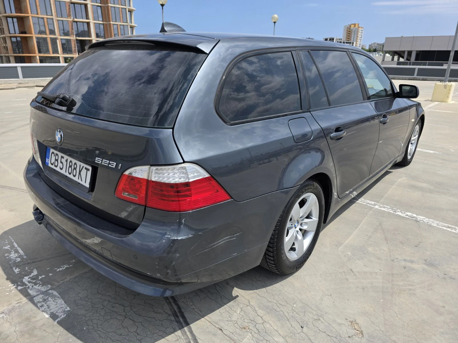 BMW 523 2.5i  - изображение 5