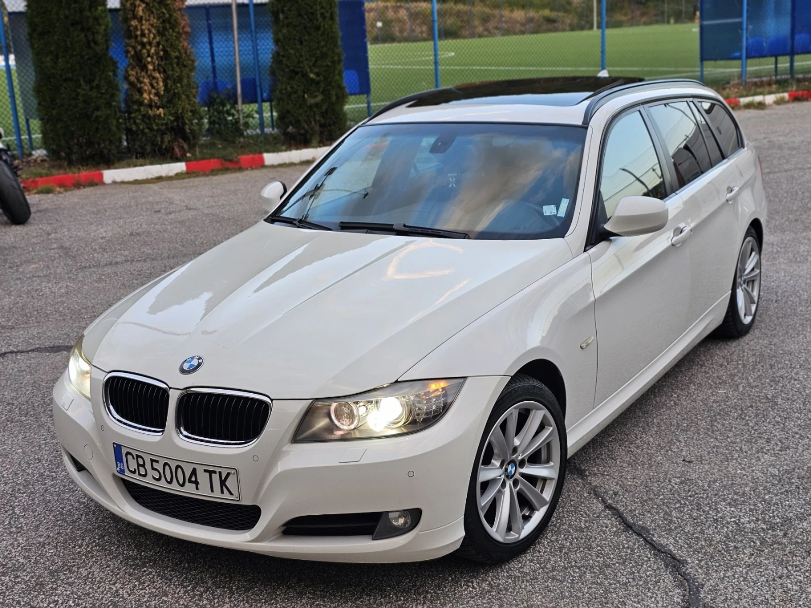 BMW 320 Navi/Panorama/Keyless | Mobile.bg   1