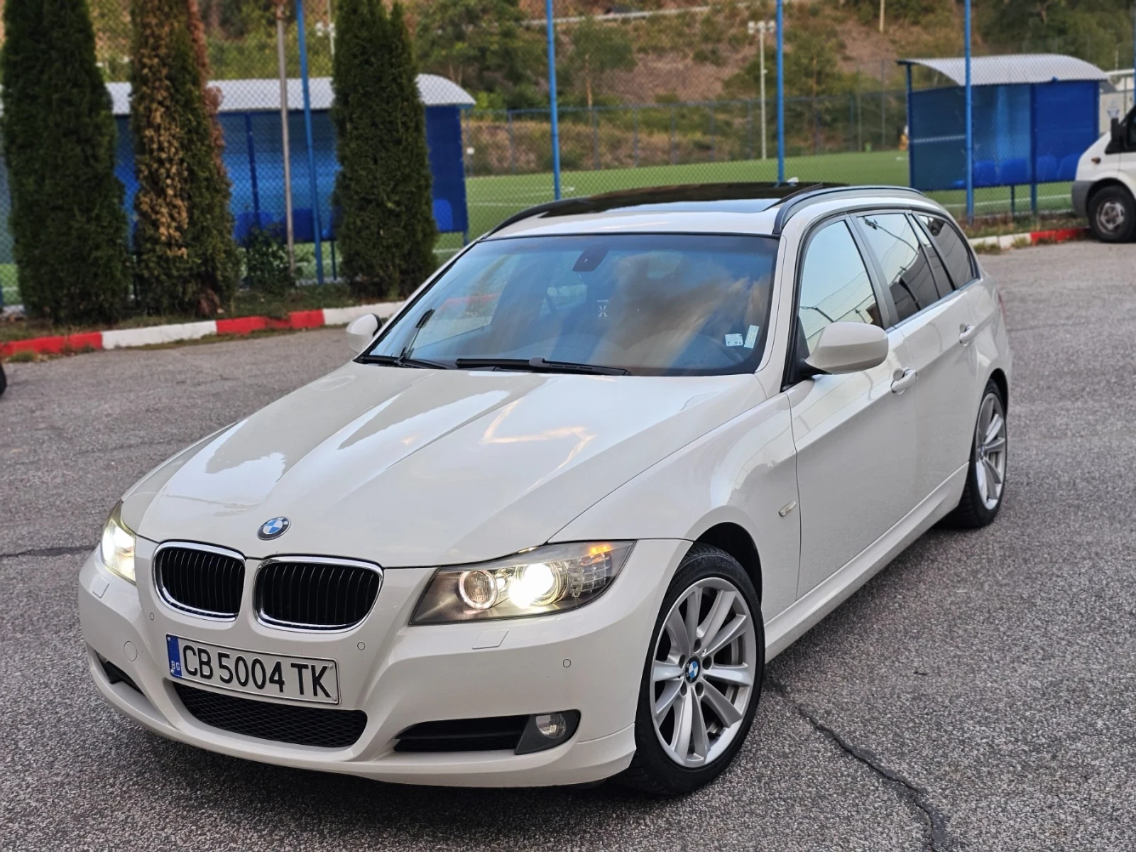 BMW 320 Navi/Panorama/Keyless | Mobile.bg   2