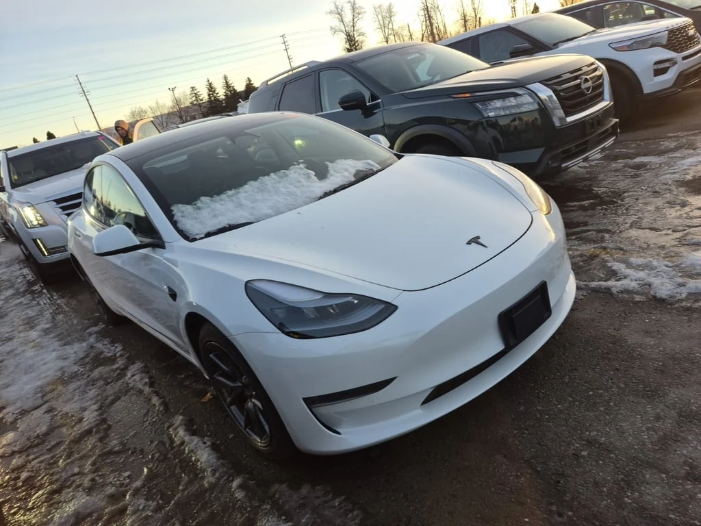 Tesla Model 3 * LONG RANGE * CARFAX * БЕЗ ПЪРВОНАЧАЛНА ВНОСКА - изображение 2