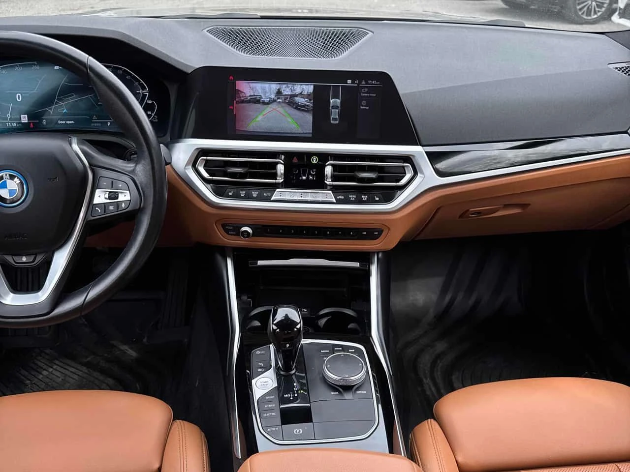 BMW 330 * 330e xDrive * ПОДГРЕВИ * КАМЕРА * ПАМЕТ, снимка 9 - Автомобили и джипове - 54034647