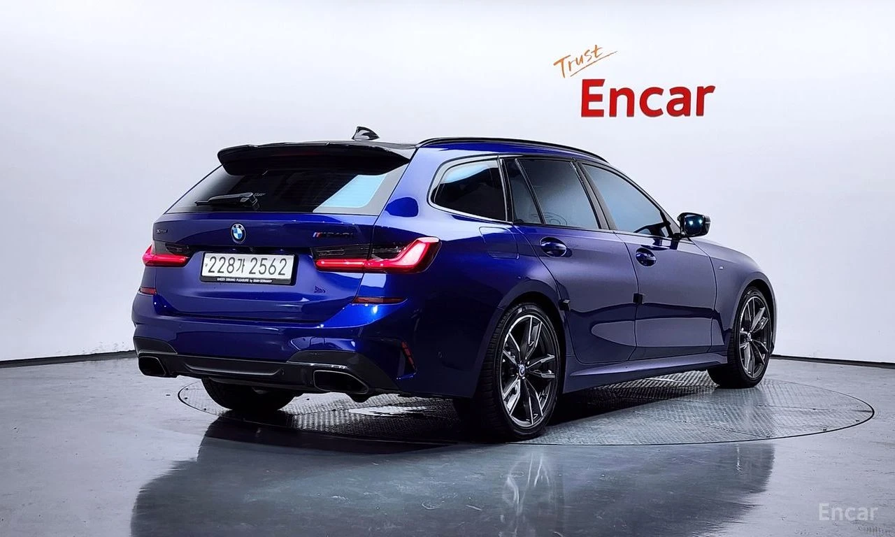 BMW 340 i* TOURING* LASER* DISTRONIC* HARMAN* HEAD-UP* 360, снимка 3 - Автомобили и джипове - 54710454
