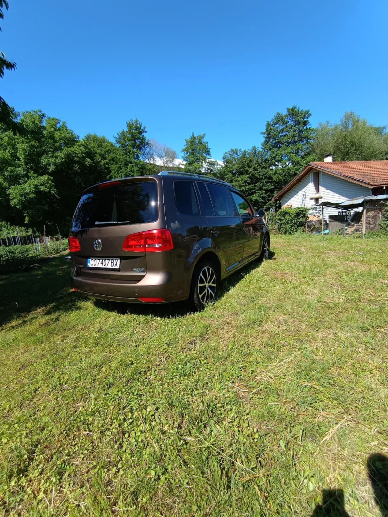 VW Touran 2.0TDI, снимка 4 - Автомобили и джипове - 54931797