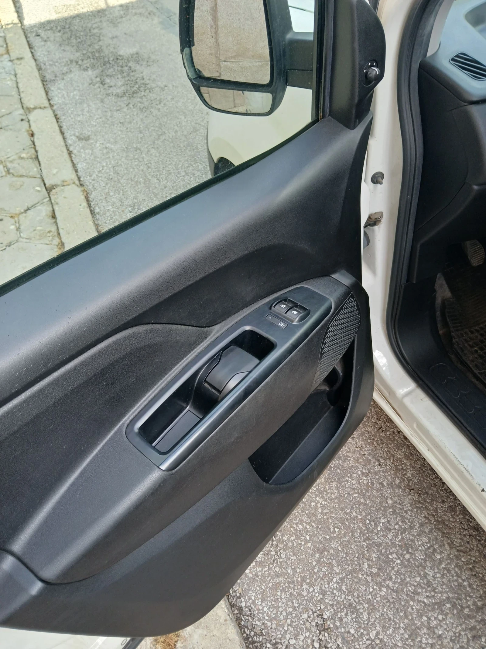 Fiat Doblo 1.3CDTI, снимка 14 - Автомобили и джипове - 55105040
