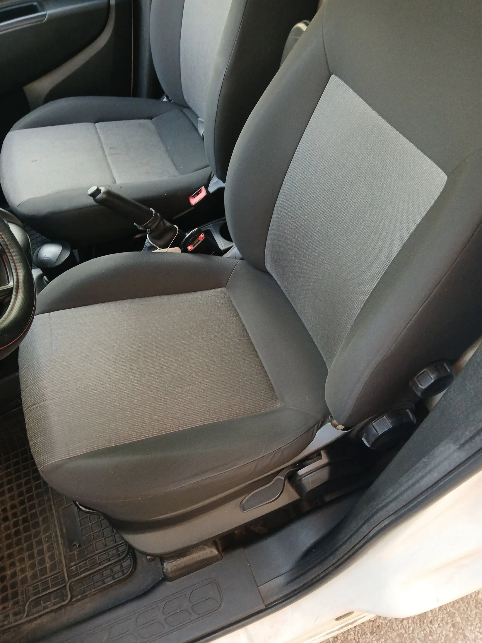 Fiat Doblo 1.3CDTI, снимка 12 - Автомобили и джипове - 55105040
