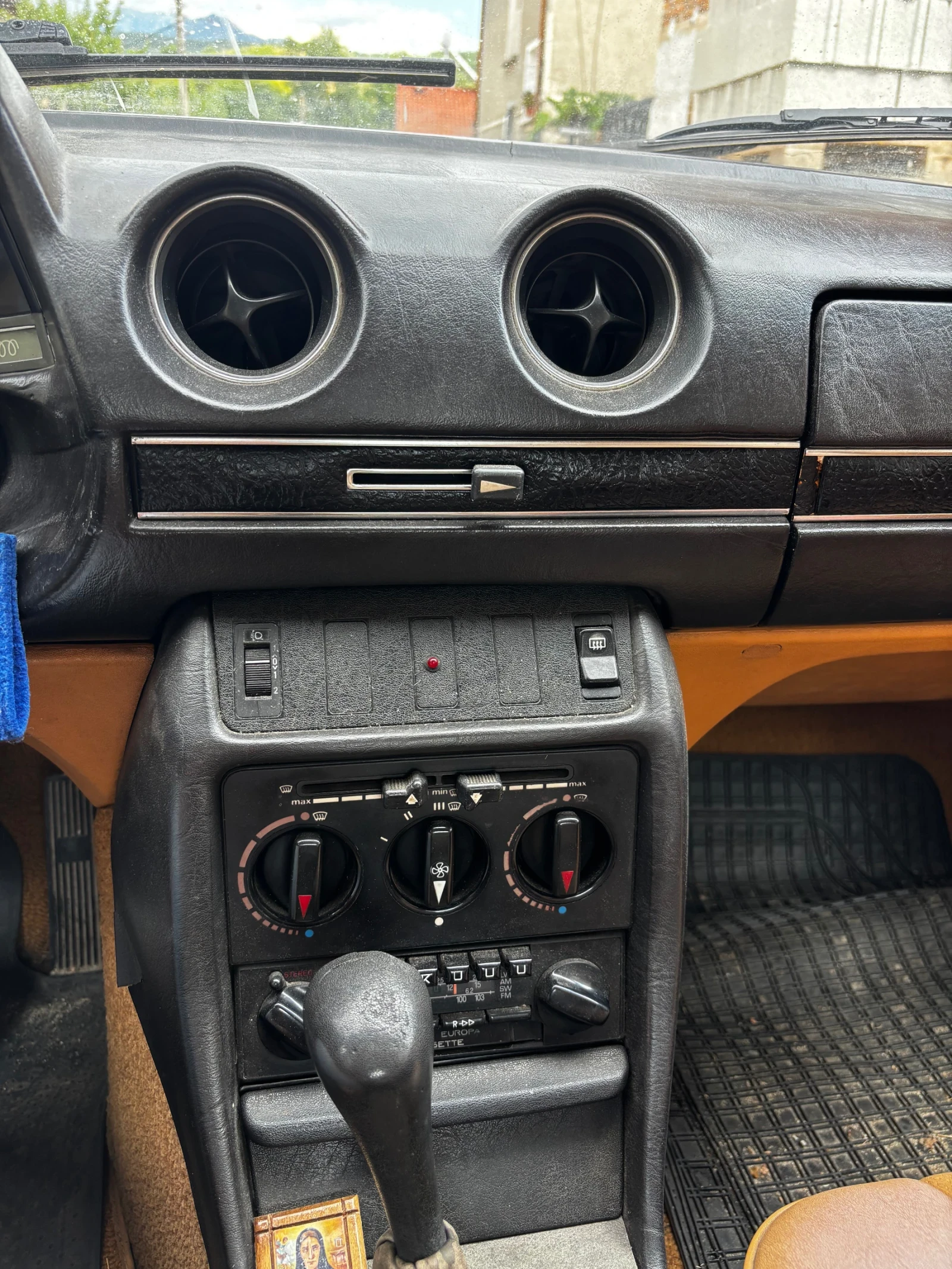 Mercedes-Benz 300, снимка 7 - Автомобили и джипове - 55193190