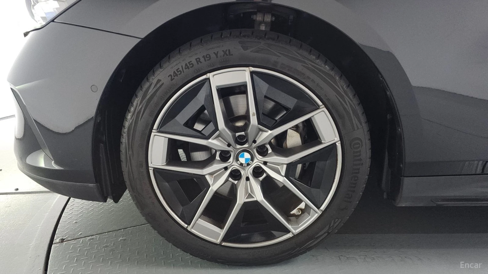 BMW 530 i - M PKG - DISTRONIC - 360 - HUD - ОБДУХ -ПОДГРЕВ, снимка 5 - Автомобили и джипове - 56311852